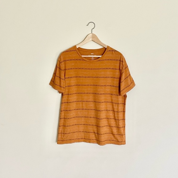 UO BDG Standard Crew Neck Burnt Orange Patterned T Shirt Men’s size Medium - Picture 1 of 5